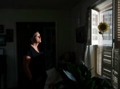 Quem ligou diz que a sogra de 60 anos é ‘muito preguiçosa’ e deve dinheiro a ela – o apresentador do ‘Ramsey Show’ diz: ‘Podemos descobrir um plano’ para ela ganhar US $ 1 mil Quem ligou diz que a sogra de 60 anos é 'muito preguiçosa' e deve dinheiro a ela - o apresentador do 'Ramsey Show' diz: 'Podemos descobrir um plano' para ela ganhar US $ 1 mil