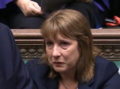 Rachel Reeves FINALMENTE fala sobre o dia em que chorou nas PMQs… e diz que não vai se desculpar por isso O colapso choroso de Rachel Reeves na Câmara dos Comuns em julho do ano passado (foto) alimentou especulações de que ela estava de saída