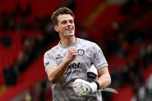 Radek Vitek está finalmente ganhando experiência que pode lhe dar vantagem ao Man Utd sobre Senne Lammens - Opinião
