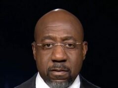 Raphael Warnock: Trump está desencadeando ‘fanatismo descarado e descarado’ Raphael Warnock: Trump está desencadeando 'fanatismo descarado e descarado'