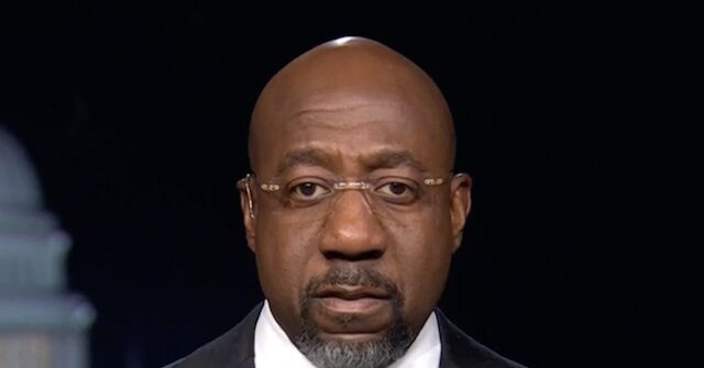 Raphael Warnock: Trump está desencadeando 'fanatismo descarado e descarado' Raphael Warnock: Trump está desencadeando 'fanatismo descarado e descarado'