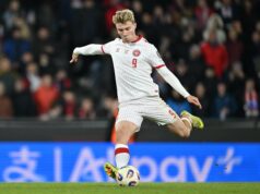 Rasmus Hojlund afirma que jogou ‘uma de suas melhores’ partidas na Dinamarca, mas o emprestado do Man Utd errou terrivelmente Rasmus Hojlund afirma que jogou 'uma de suas melhores' partidas na Dinamarca, mas o emprestado do Man Utd errou terrivelmente