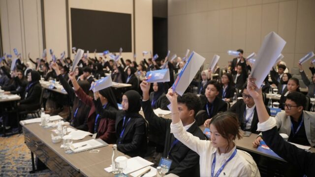Ratusan Pelajar Ikut Simulasi Sidang PBB, Bahas Penanganan Cyberbullying Hingga Ratusan Pelajar Ikut Simulasi Sidang PBB, Bahas Penanganan Cyberbullying Hingga Isu Kesehatan