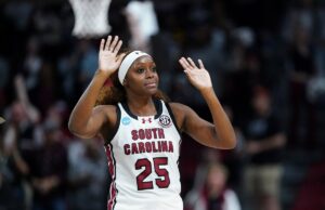 Raven Johnson se despede da Carolina do Sul e Angel Reese responde Raven Johnson se despede da Carolina do Sul e Angel Reese responde