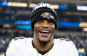 Ravens prevê obter complemento de Lamar Jackson no Draft de 2026 da NFL Lamar Jackson #8 of the Baltimore Ravens.