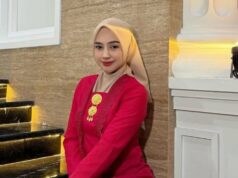 Reaksi Ibunda Ria Ricis saat Pertama Tahu Sang Putri Oplas Hidung Reaksi Ibunda Ria Ricis saat Pertama Tahu Sang Putri Oplas Hidung