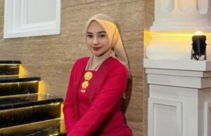 Reaksi Ibunda Ria Ricis saat Pertama Tahu Sang Putri Oplas Hidung Reaksi Ibunda Ria Ricis saat Pertama Tahu Sang Putri Oplas Hidung