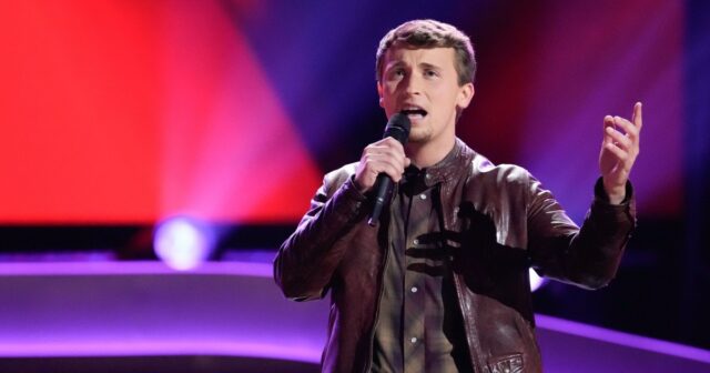 Reba McEntire, que treinou o cantor, o homenageou em sua história no Instagram.