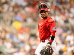 Red Sox curiosamente apanhador de banco antes do jogo, quando a temporada começa com péssimos: ‘Para o melhor’ Carlos Narváez # 75 do Boston Red Sox observa durante o jogo entre o Boston Red Sox e o Cincinnati Reds no Great American Ball Park na quinta-feira, 26 de março de 2026 em Cincinnati, Ohio.