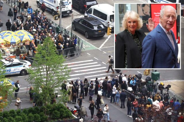 Rei Charles e Rainha Camilla acompanhados por celebridades e supermodelos na ostentosa recepção da Christie's, encerrando a visita turbulenta a Nova York
