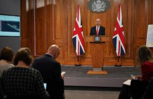 Reino Unido revela operação militar para destruir submarinos russos no Atlântico Norte O secretário de Defesa da Grã-Bretanha, John Healey