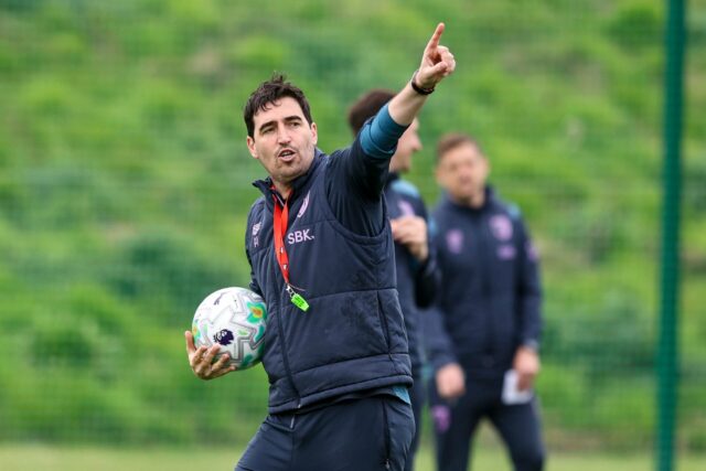 Relatório: Man Utd agora planeja transferência para duas estrelas do Bournemouth quando Andoni Iraola se torna disponível
