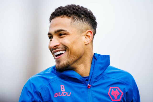 Relatório: Man Utd enfrenta batalha do Liverpool para contratar meio-campista Relatório: Man Utd enfrenta batalha do Liverpool para contratar meio-campista da Premier League por £ 45 milhões neste verão