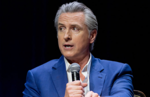 Relatório: O governador Newsom gastou US$ 1 bilhão para importar mais 400 mil migrantes ilegais Relatório: O governador Newsom gastou US$ 1 bilhão para importar mais 400 mil migrantes ilegais
