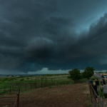 Relógios Tornado emitidos para Kansas, Oklahoma e Missouri