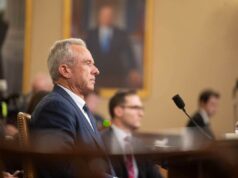 Republicano critica RFK Jr. por anúncio de autismo, diz que esposa ficou magoada Republicano critica RFK Jr. por anúncio de autismo, diz que esposa ficou magoada