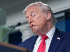 Republicanos ansiosos temem que a confusão de Trump no Irão já lhes tenha custado as eleições intercalares Desenho animado de Mike Luckovich