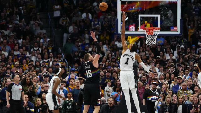Resumo da NBA: Nuggets quebra sequência de 11 vitórias consecutivas do Spurs na prorrogação
