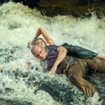 Revisão de 'Apex': O homem é o predador em um duelo ao ar livre entre Charlize Theron e Taron Egerton