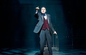 Richard Kind sobre o retorno a Max Bialystok em ‘Produtores’ de Mel Brooks: ‘Ele é um homem hediondo que é amado’ Richard Kind sobre o retorno a Max Bialystok em 'Produtores' de Mel Brooks: 'Ele é um homem hediondo que é amado'