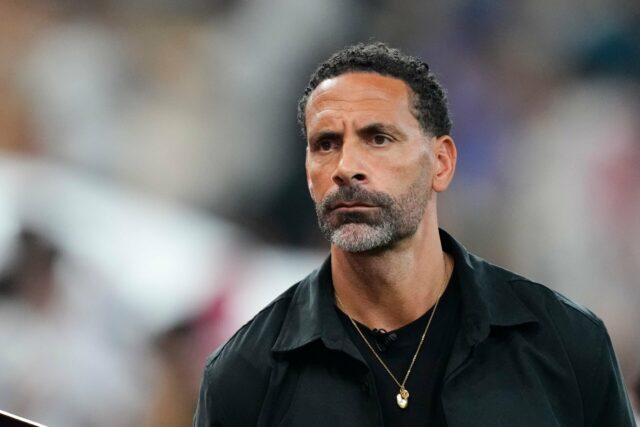 Rio Ferdinand nomeia dois jogadores do Tottenham que contrataria no Man Utd se o Spurs fosse rebaixado da Premier League
