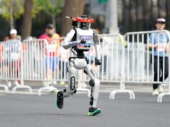 Robôs humanóides ultrapassam humanos na meia maratona de Pequim Robôs humanóides ultrapassam humanos na meia maratona de Pequim