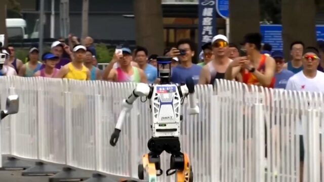 Robôs ultrapassam humanos em meia maratona
