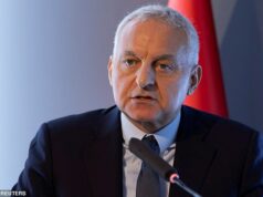 Rolls Royce mantém previsão de lucro de £ 4 bilhões com planos para ‘mitigar totalmente’ as consequências da guerra no Irã 'Esperamos mitigar totalmente o atual impacto financeiro da interrupção em nossos negócios', disse o presidente-executivo Tufan Erginbilgic disse