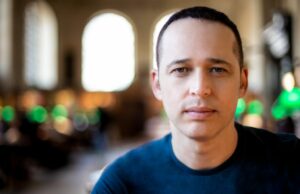 Ron Leshem na Canneseries: ‘Há tantas razões pelas quais hoje deve ser a era de ouro do drama global’ Ron Leshem na Canneseries: 'Há tantas razões pelas quais hoje deve ser a era de ouro do drama global'