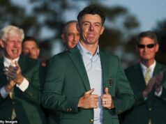 Rory McIlroy GANHA o Masters! O atual campeão mantém sua jaqueta verde depois de segurar os rivais no emocionante último dia em Augusta Rory McIlroy conquistou uma segunda jaqueta verde histórica depois de vencer o Masters no domingo