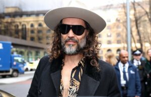 Russell Brand defende dormir com um jovem de 16 anos, mas policiais praticam sexo consensual ‘explorado’ | Vídeo Jogar