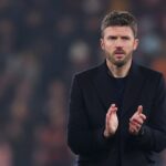 Ryan Giggs apóia Michael Carrick para permanecer como técnico do Man Utd além desta temporada