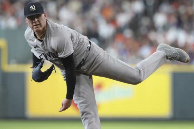 Ryan Weathers faz um arremesso durante a vitória dos Yankees por 8-3 sobre o Astros em 25 de abril de 2026 em Houston.