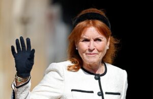 Sarah Ferguson é vista pela primeira vez em meses ‘em uma luxuosa estação de esqui na Áustria’ Sarah Ferguson foi vista pela primeira vez em meses em uma estação de esqui ‘luxuosa’ na Áustria (foto em 20 de abril de 2025)