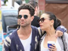 Sasha Farber da DWTS faz pacotes no PDA com Janel Parrish em meio a rumores de romance Janel-Parrish-Dança-Com-Sasha-Farber-Amid-Chris-Long-Split-Reports.jpg