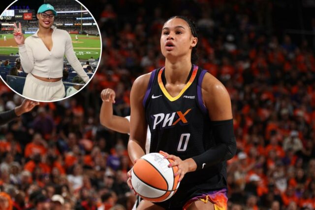 Satou Sabally assiste ao jogo entre o Kansas City Royals e o New York Yankees no Yankee Stadium em 17 de abril de 2026 na cidade de Nova York. 