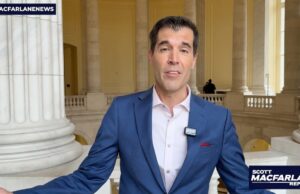 Scott MacFarlane defende ter faltado ao jantar dos correspondentes na Casa Branca: ‘Não é uma boa aparência estar lá’ | Vídeo RFK Jr.