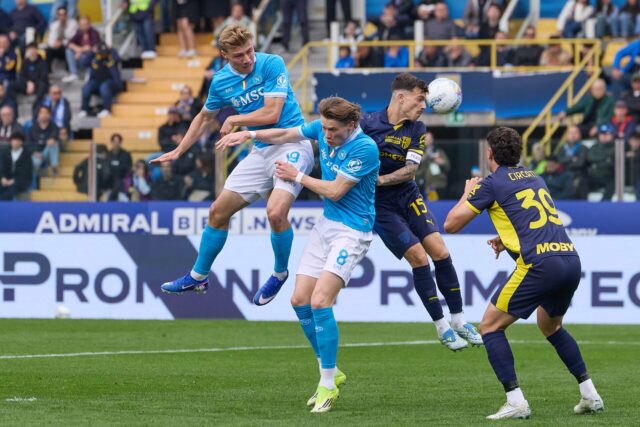 Scott McTominay lamenta ter perdido as 'oportunidades' de Rasmus Hojlund enquanto o Napoli segurava um empate 'muito difícil' de 1 a 1 contra o Parma

