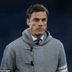 Scott Parker deixou Burnley com efeito imediato após o rebaixamento