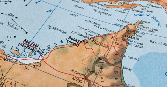 Seguradoras retiram-se à medida que o caos no Estreito de Ormuz se aprofunda, as ameaças de Trump continuam
