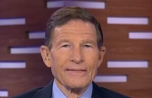 Senador democrata Blumenthal: ‘É preciso deixar bem claro que o DHS não será financiado’ ‘A longo prazo’ Senador democrata Blumenthal: 'É preciso deixar bem claro que o DHS não será financiado' 'A longo prazo'