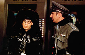 Sequela de ‘Spaceballs’ definida para data de lançamento na primavera de 2027 SPACEBALLS, from left: Rick Moranis, George Wyner, 1987, © MGM/courtesy Everett Collection