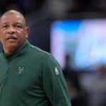 Shams Charania rejeita as afirmações de Doc Rivers sobre suas reportagens sobre o dinheiro