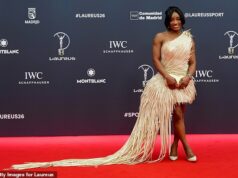 Simone Biles aparece com um vestido notável de US $ 11 mil no Laureus World Sports Awards depois de admitir que seus próprios fãs a deixam ansiosa Simone Biles levantou questões de privacidade antes do Laureus World Sports Awards em Madrid