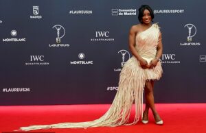 Simone Biles aparece com um vestido notável de US $ 11 mil no Laureus World Sports Awards depois de admitir que seus próprios fãs a deixam ansiosa Simone Biles levantou questões de privacidade antes do Laureus World Sports Awards em Madrid