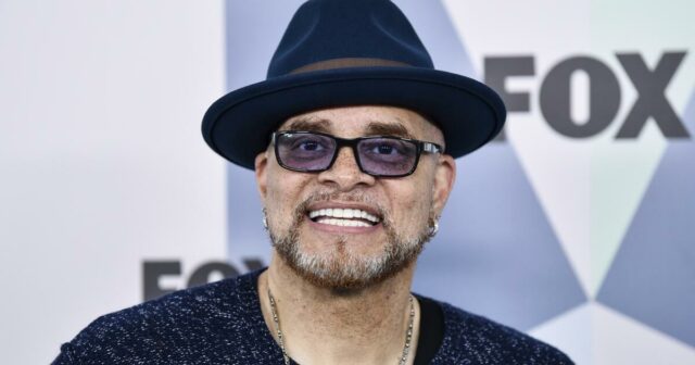 Sinbad acaba de comemorar seu ‘retorno ao lar’ em Pasadena anos após um derrame debilitante: quando pegá-lo em seguida
