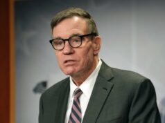 Sonhar. Filha de Mark Warner morre aos 36 anos após batalha contra diabetes juvenil O ex-senador Ben Sasse anuncia diagnóstico de câncer de pâncreas em estágio 4