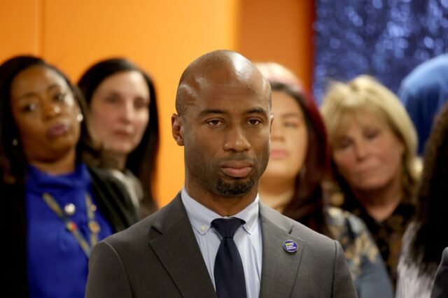 Sou professor de Nova York - avaliar 'equidade' está destruindo nossas escolas
