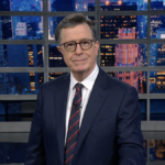 Stephen Colbert analisa a estranha imagem de IA que Trump compartilhou de si mesmo como Jesus