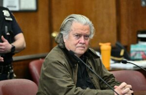 Suprema Corte dos EUA abre caminho para arquivamento de processo criminal de Steve Bannon Suprema Corte dos EUA abre caminho para arquivamento de processo criminal de Steve Bannon